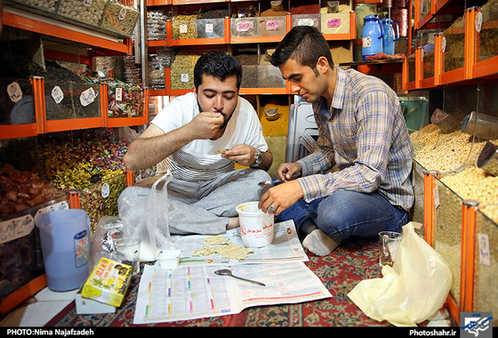 گزارش تصویری سفره افطاری کسبه در مشهد / عکاس  : نیما نجف زاده / شهرآرا
