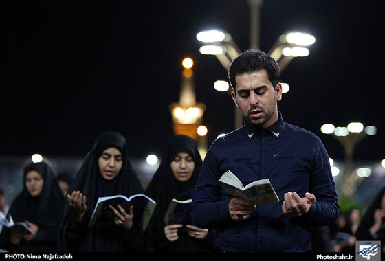 گزارش تصویری | مراسم احیاء شب 23 رمضان در حرم رضوی | عکاس : نیما نجف زاده /شهرآرا