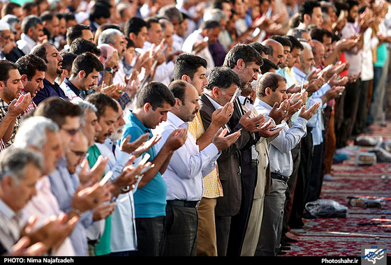 گزارش تصویری | نماز عید سعید فطر در حرم رضوی | عکاس :نیما نجف زاده /شهرآرا