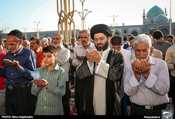 گزارش تصویری | نماز عید سعید فطر در حرم رضوی | عکاس :نیما نجف زاده /شهرآرا