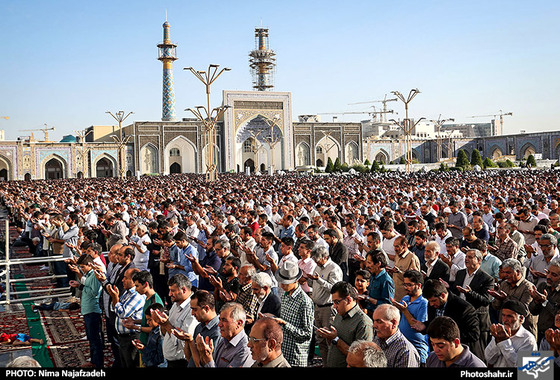 گزارش تصویری | نماز عید سعید فطر در حرم رضوی | عکاس :نیما نجف زاده /شهرآرا