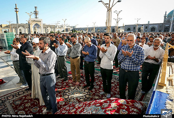 گزارش تصویری | نماز عید سعید فطر در حرم رضوی | عکاس :نیما نجف زاده /شهرآرا