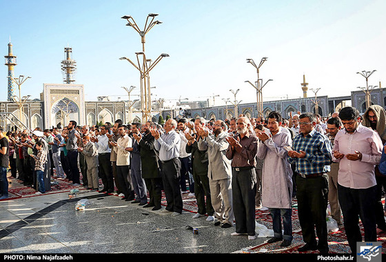گزارش تصویری | نماز عید سعید فطر در حرم رضوی | عکاس :نیما نجف زاده /شهرآرا