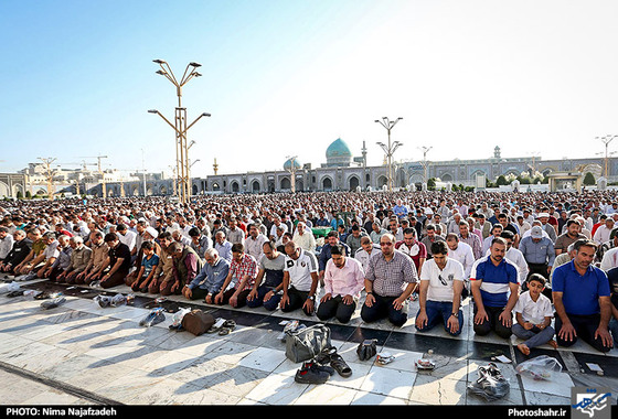 گزارش تصویری | نماز عید سعید فطر در حرم رضوی | عکاس :نیما نجف زاده /شهرآرا