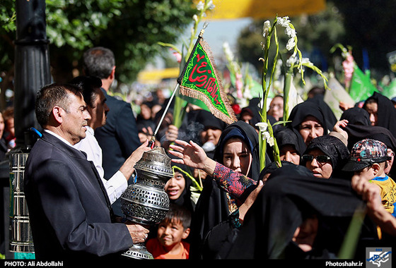 گزارش تصویری | گلباران حرم رضوی در روز میلاد حضرت معصومه "س" | عکس : علی عبداللهی / شهرآرا