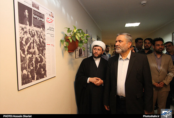 گزارش تصویری بازدید خانواده شهدای مدافع حرم و مسئولان استانی و شهری به مناسبت روز خبرنگار از تحریریه شهرآرا