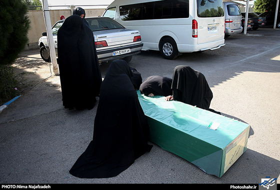 گزارش تصویری | استقبال از 3 شهید مدافع حرم در مشهد | عکاس : نیما نجف زاده /شهرآرا