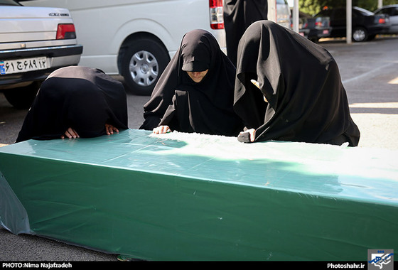 گزارش تصویری | استقبال از 3 شهید مدافع حرم در مشهد | عکاس : نیما نجف زاده /شهرآرا