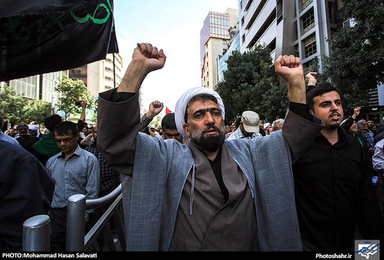 گزارش تصویری | راهپیمایی نمازگزاران مشهدی درمحکومیت جنایات آل‌سعود | عکاس : محمد حسن صلواتی /شهرآرا