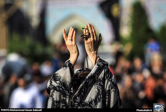 گزارش تصویری | مراسم دعای پر فیض عرفه در حرم رضوی | عکاس : محمد حسن صلواتی / شهرآرا