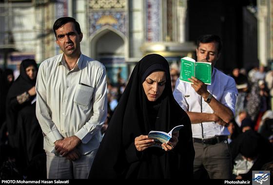 گزارش تصویری | مراسم دعای پر فیض عرفه در حرم رضوی | عکاس : محمد حسن صلواتی / شهرآرا