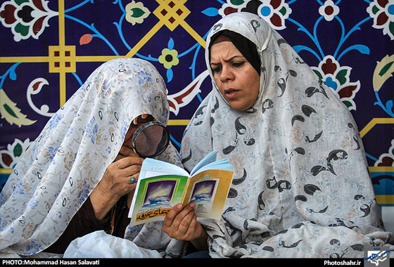 گزارش تصویری | مراسم دعای پر فیض عرفه در حرم رضوی | عکاس : محمد حسن صلواتی / شهرآرا
