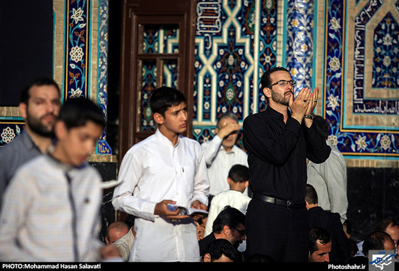 گزارش تصویری | مراسم دعای پر فیض عرفه در حرم رضوی | عکاس : محمد حسن صلواتی / شهرآرا