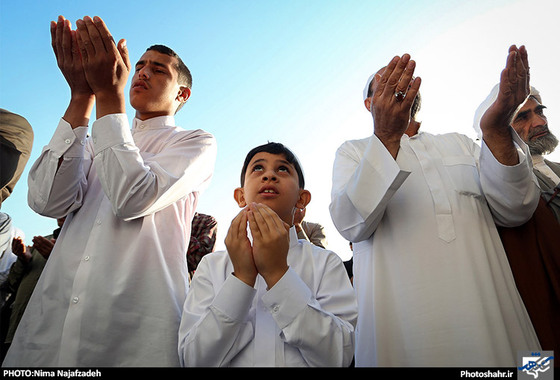 گزارش تصویری| اقامه ی نماز عید قربان در مشهد|  عکس : نیما نجف زاده/شهرآرا