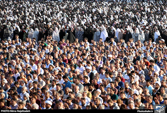 گزارش تصویری| اقامه ی نماز عید قربان در مشهد|  عکس : نیما نجف زاده/شهرآرا