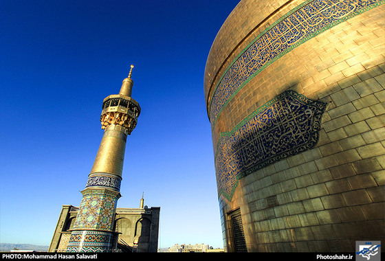 گزارش تصویری | آیین تعویض پرچم حرم رضوی همزمان با آغاز ماه محرم | عکاس : محمد حسن صلواتی /شهرآرا