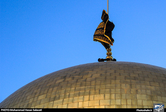 گزارش تصویری | آیین تعویض پرچم حرم رضوی همزمان با آغاز ماه محرم | عکاس : محمد حسن صلواتی /شهرآرا