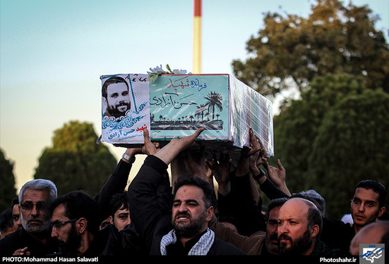 گزارش تصویری | استقبال از پیکر شهید حسن آزادی و 4 شهید دفاع مقدس در مشهد | عکاس : محمد حسن صلواتی /شهرآرا