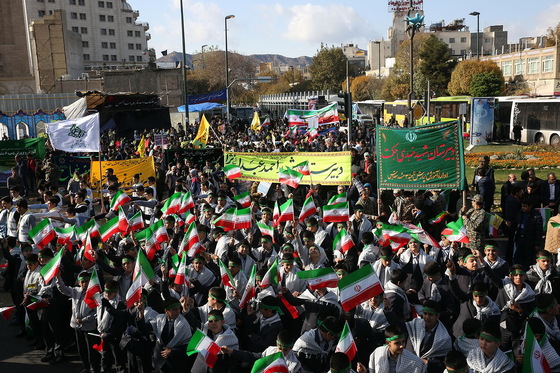 راهپیمایی یوم الله 13 آبان مشهد
نیما نجف زاده شهرارا