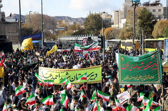 راهپیمایی یوم الله 13 آبان مشهد
نیما نجف زاده شهرارا