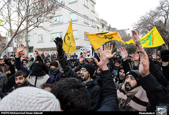 گزارش تصویری | جشن آزادی حلب در مقابل کنسولگری ترکیه در مشهد | عکاس : محمد حسن صلواتی /شهرآرا