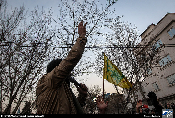گزارش تصویری | جشن آزادی حلب در مقابل کنسولگری ترکیه در مشهد | عکاس : محمد حسن صلواتی /شهرآرا