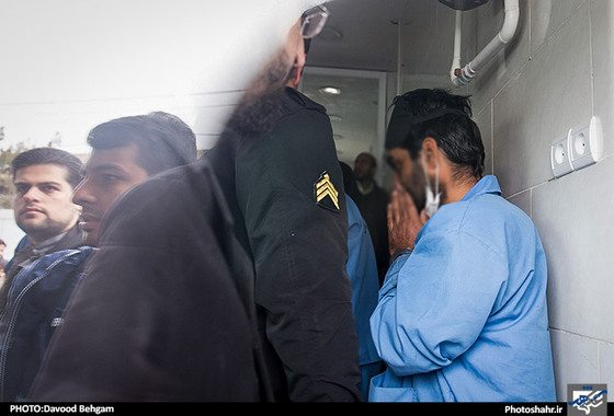 گزارش تصویری | بازسازی صحنه سرقت از طلا فروشی در مشهد | عکاس : داود بهگام /شهرآرا