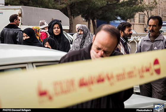 گزارش تصویری | بازسازی صحنه سرقت از طلا فروشی در مشهد | عکاس : داود بهگام /شهرآرا