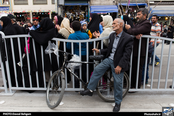 گزارش تصویری زایران و مجاوران حرم رضوی در آستانه سال نو عکاس داود بهگام شهرآرا