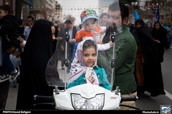 گزارش تصویری زایران و مجاوران حرم رضوی در آستانه سال نو عکاس داود بهگام شهرآرا
