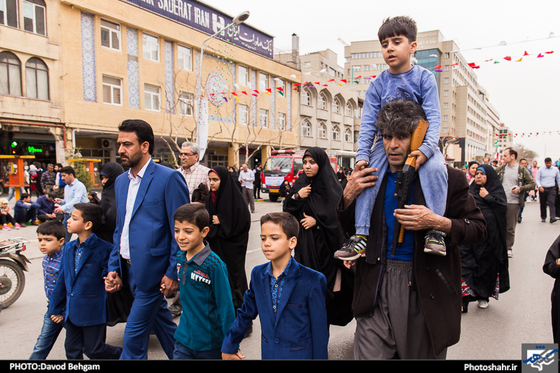 گزارش تصویری زایران و مجاوران حرم رضوی در آستانه سال نو عکاس داود بهگام شهرآرا