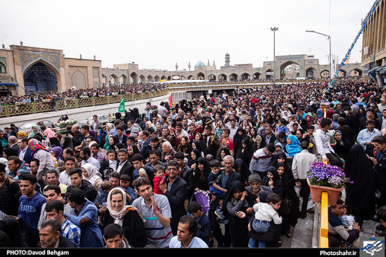 گزارش تصویری زایران و مجاوران حرم رضوی در آستانه سال نو عکاس داود بهگام شهرآرا