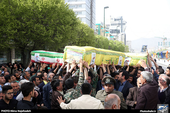 گزارش تصویری / تشییع پیکر 3 شهید مدافع حرم در مشهد /عکاس: نیما نجف زاده /شهرآرا