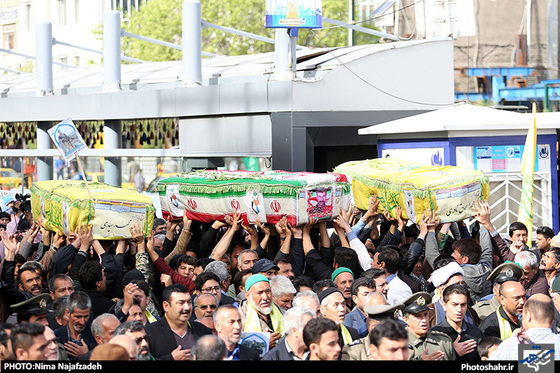 گزارش تصویری / تشییع پیکر 3 شهید مدافع حرم در مشهد /عکاس: نیما نجف زاده /شهرآرا