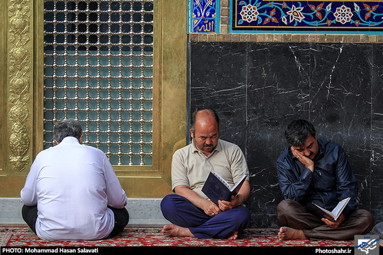 گزارش تصویری | آیین معنوی اعتکاف در حرم مطهر رضوی | عکاس : محمد حسن صلواتی / شهرآرا