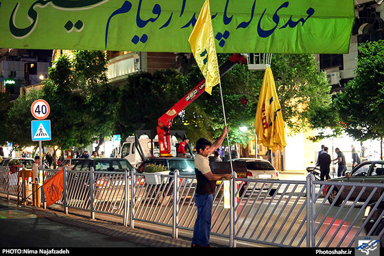 گزارش تصویری | حال و هوای مشهد در شب نیمه شعبان| عکاس :نیما نجف زاده/ شهرآرا