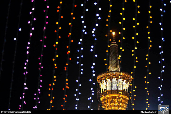 گزارش تصویری | حال و هوای مشهد در شب نیمه شعبان| عکاس :نیما نجف زاده/ شهرآرا