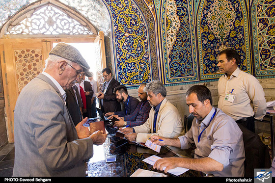 گزارش تصویری / انتخابات ریاست جمهوری و شورای شهر مشهد / عکاس : داوود بهگام /شهرآرا