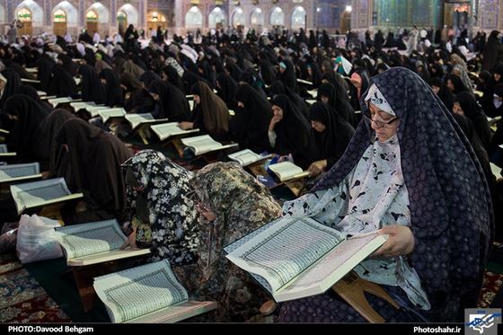 گزارش تصویری | ترتیل خوانی سحرگاهی قرآن کریم در حرم مطهر رضوی | عکاس: داوود بهگام /شهرآرا