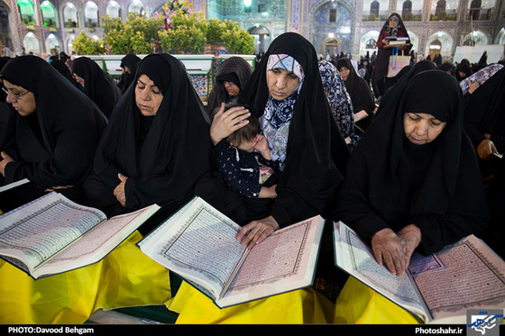 گزارش تصویری | ترتیل خوانی سحرگاهی قرآن کریم در حرم مطهر رضوی | عکاس: داوود بهگام /شهرآرا