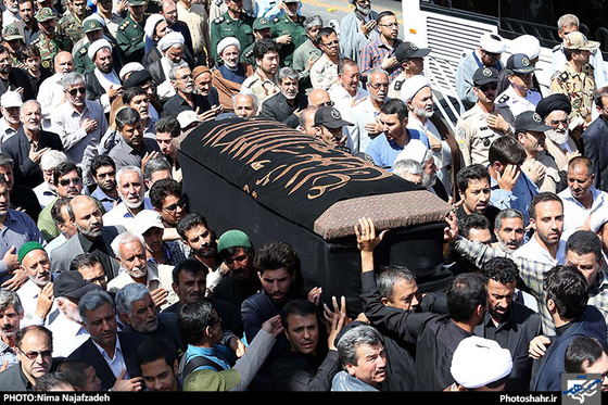 گزارش تصویری : مراسم تشییع پیکر همسر حجت‌الاسلام علم‌الهدی / عکاس : نیما نجف زاده /شهرآرا