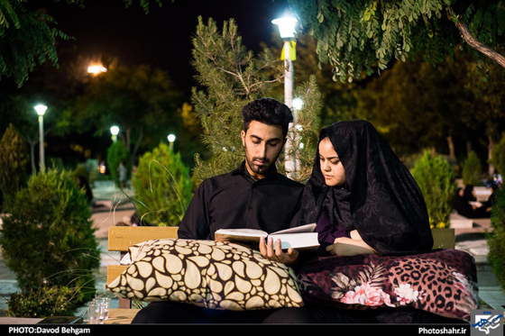 گزارش تصویری | احیای شب بیست و سه ماه مبارک رمضان درگلزار شهداء بهشت رضا(ع) / عکاس: داوود بهگام /شهرآرا