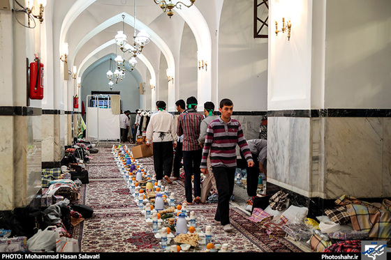 گزارش تصویری | اعتکاف دانش آموزان،طلاب و روحانیون غیر ایرانی در حرم رضوی | عکاس : محمد حسن صلواتی /شهرآرا