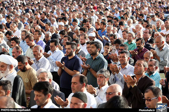 گزارش تصویری | اقامه نماز عید سعید فطر در حرم مطهر رضوی | عکاس : نیما نجف زاده  /شهرآرا