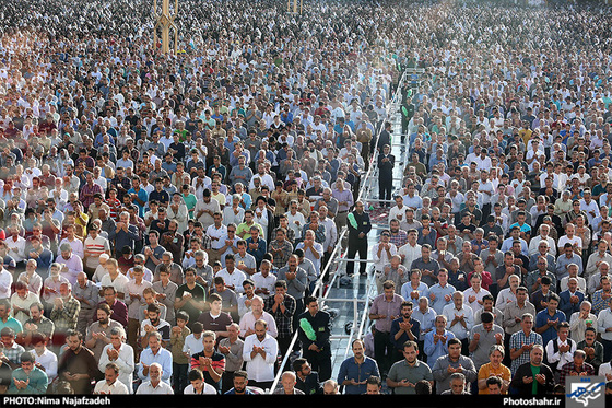 گزارش تصویری | اقامه نماز عید سعید فطر در حرم مطهر رضوی | عکاس : نیما نجف زاده  /شهرآرا