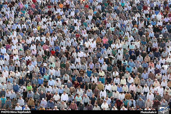گزارش تصویری | اقامه نماز عید سعید فطر در حرم مطهر رضوی | عکاس : نیما نجف زاده  /شهرآرا