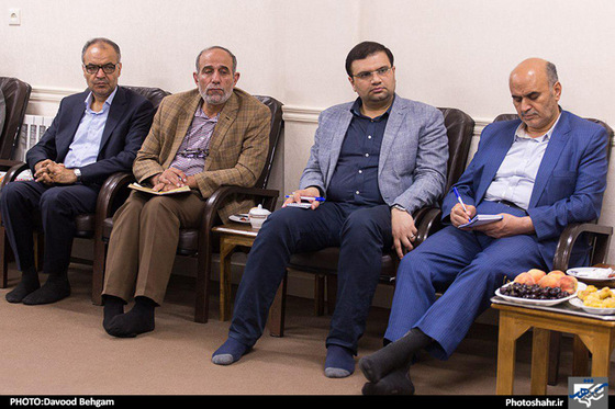 گزارش تصویری |دیدار آیت‌الله علم‌الهدی با اعضای منتخب پنجمین دوره شورای اسلامی شهر مشهد | عکس :داوود بهگام /شهرآرا
