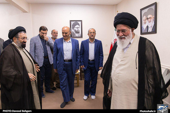 گزارش تصویری |دیدار آیت‌الله علم‌الهدی با اعضای منتخب پنجمین دوره شورای اسلامی شهر مشهد | عکس :داوود بهگام /شهرآرا