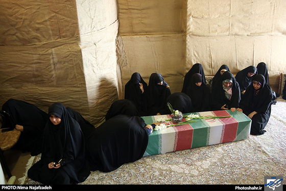 گزارش تصویری | استقبال و تشییع شهدای دفاع مقدس به مناسبت شهادت امام صادق (علیه السلام ) / عکاس :نیما نجف زاده /شهرآرا