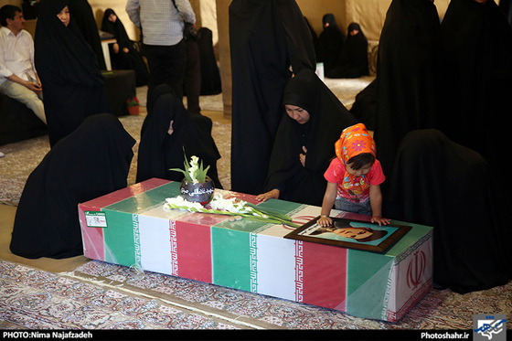 گزارش تصویری | استقبال و تشییع شهدای دفاع مقدس به مناسبت شهادت امام صادق (علیه السلام ) / عکاس :نیما نجف زاده /شهرآرا